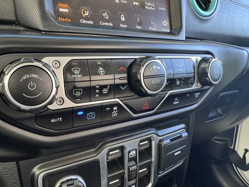 Used 2022 Jeep Wrangler Unlimited Sahara w/ Cold Weather Group image 42