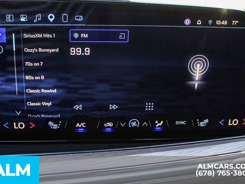 Used 2025 Chevrolet Suburban Z71 AWD/4WD image 37