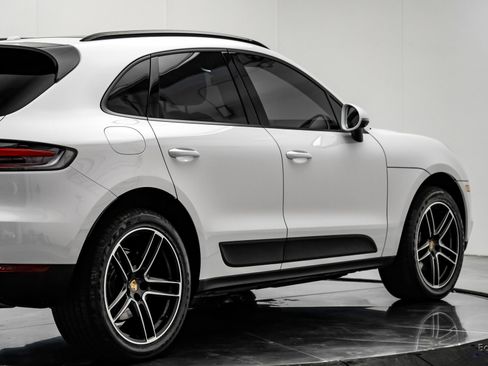 Used 2021 Porsche Macan AWD/4WD image 18