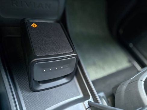 Used 2022 Rivian R1T Launch Edition image 27