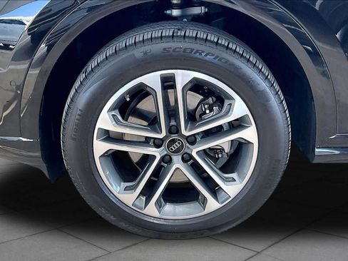 Used 2026 Audi Q5 Premium AWD/4WD image 11