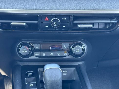 Used 2026 Nissan Kicks SV w/ Cold Weather Package image 9