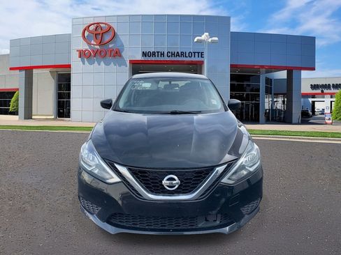 Used 2019 Nissan Sentra SV image 3