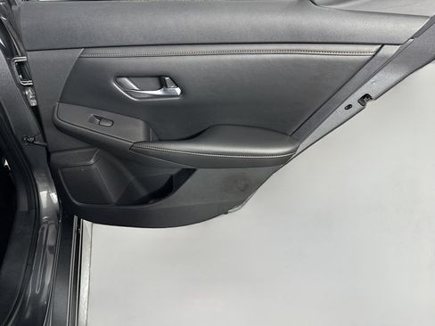 Used 2020 Nissan Sentra SR w/ Trunk Package FWD image 28