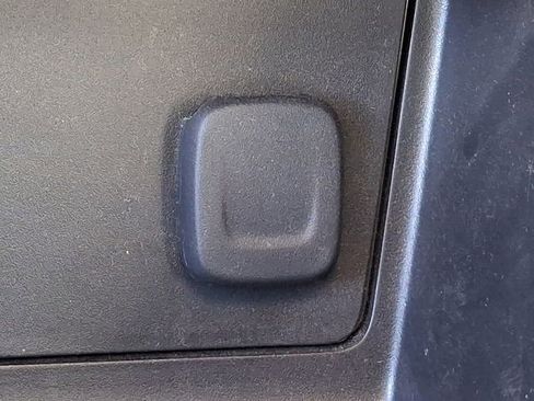 Used 2018 Chevrolet Colorado LT w/ LT Convenience Package image 28