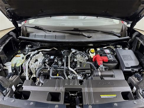 Used 2025 Nissan Kicks SR image 26