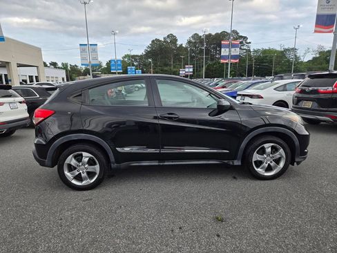 Used 2017 Honda HR-V LX image 4