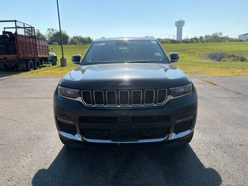 Used 2023 Jeep Grand Cherokee L Limited AWD/4WD image 2