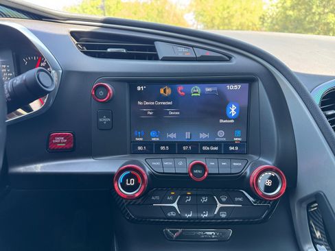 Used 2019 Chevrolet Corvette Stingray Coupe w/ 1LT RWD image 12