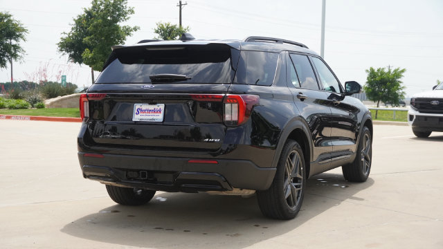 Used 2025 Ford Explorer ST-Line w/ ST-Line Street Pack AWD/4WD image 10