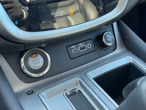 Certified 2024 Nissan Murano SV image 21