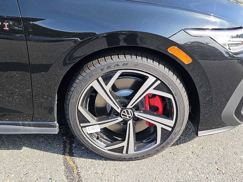 New 2025 Volkswagen GTI SE image 2