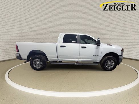 Used 2026 RAM 2500 Big Horn AWD/4WD image 4