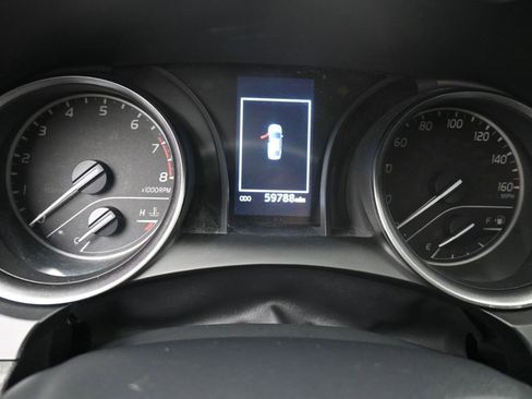 Used 2023 Toyota Camry SE image 14