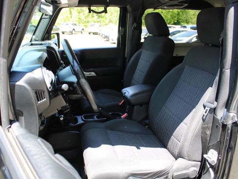 Used 2011 Jeep Wrangler Rubicon w/ Dual Top Group AWD/4WD image 21