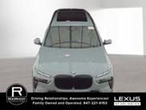 Used 2026 BMW X7 xDrive40i w/ M Sport Package image 3