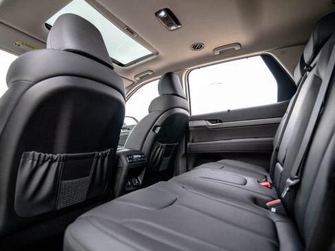 Certified 2025 Hyundai Palisade SEL FWD image 33