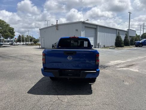 Used 2025 Nissan Frontier SL AWD/4WD image 6