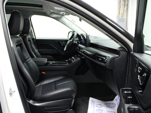 Used 2026 Lincoln Aviator Reserve w/ Jet Appearance Package AWD/4WD image 17