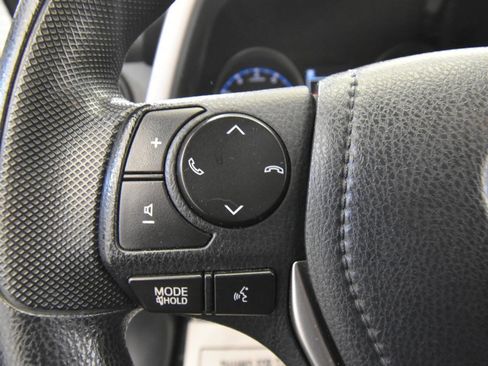 Used 2017 Toyota RAV4 LE w/ All Weather Liner Package AWD/4WD image 28