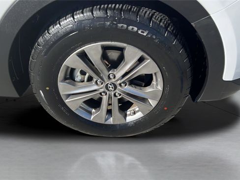 Used 2014 Hyundai Santa Fe Sport w/ Popular Equipment Package 02 image 18