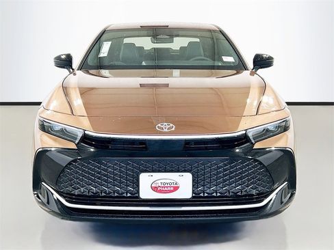 New 2026 Toyota Crown XLE image 2