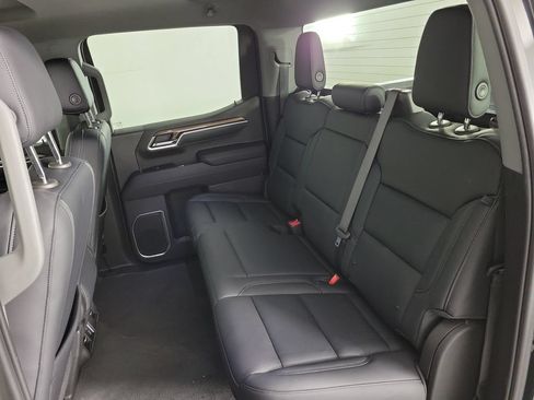 Used 2022 Chevrolet Silverado 1500 LT AWD/4WD image 10