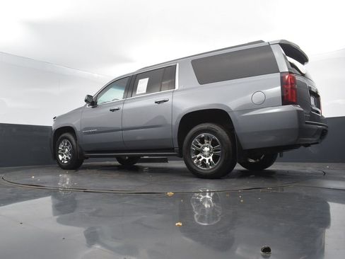 Used 2020 Chevrolet Suburban LT image 52