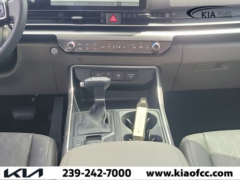 New 2026 Kia Carnival FWD image 18