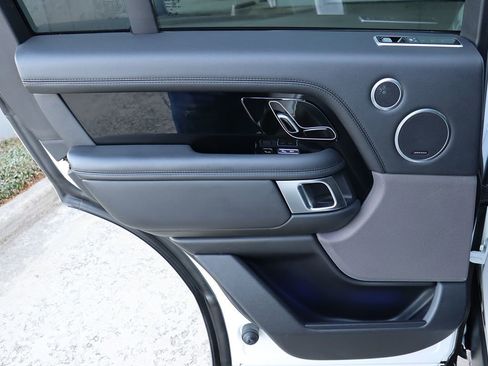 Used 2020 Land Rover Range Rover HSE image 48