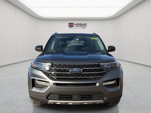Used 2023 Ford Explorer XLT w/ Equipment Group 202A image 2