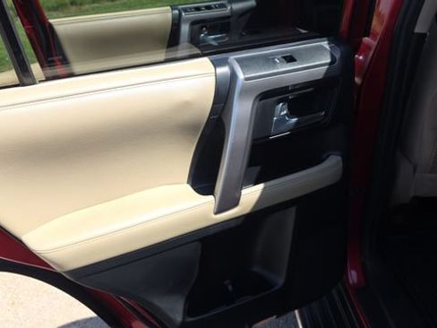 Used 2019 Toyota 4Runner SR5 Premium AWD/4WD image 15