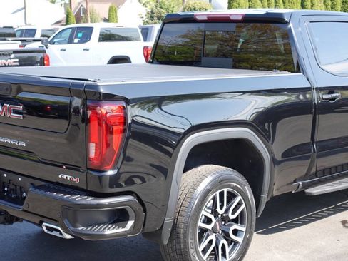 Used 2023 GMC Sierra 1500 AT4 w/ AT4 Premium Package AWD/4WD image 12