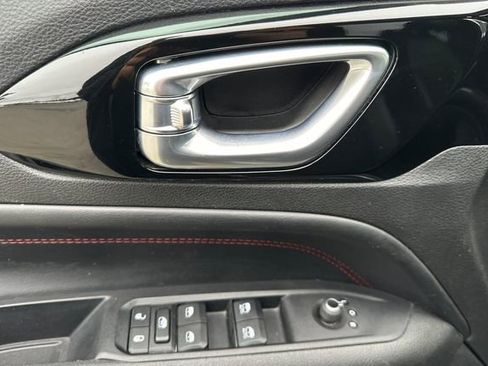 Used 2023 Jeep Compass Trailhawk image 11