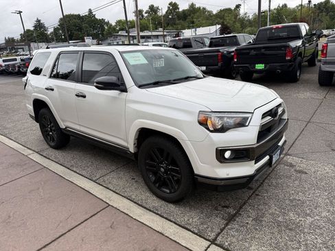 Used 2020 Toyota 4Runner Nightshade AWD/4WD image 8