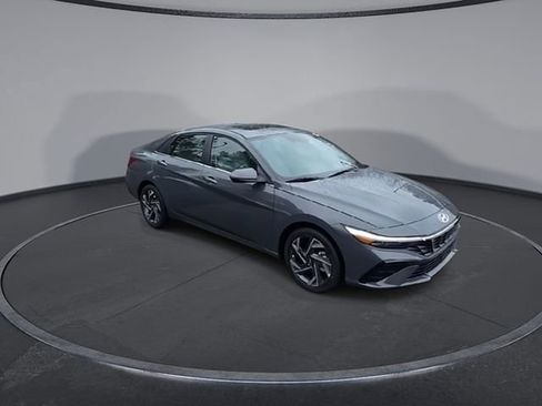 New 2026 Hyundai Elantra Limited image 2