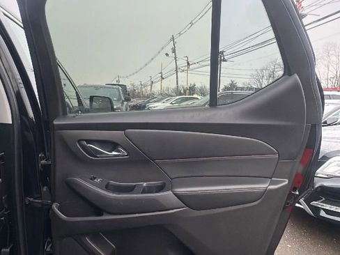 Used 2018 Chevrolet Traverse LT image 27