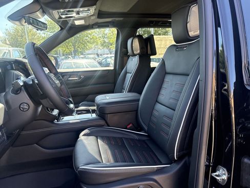 New 2026 GMC Yukon XL AT4 Ultimate AWD/4WD image 10