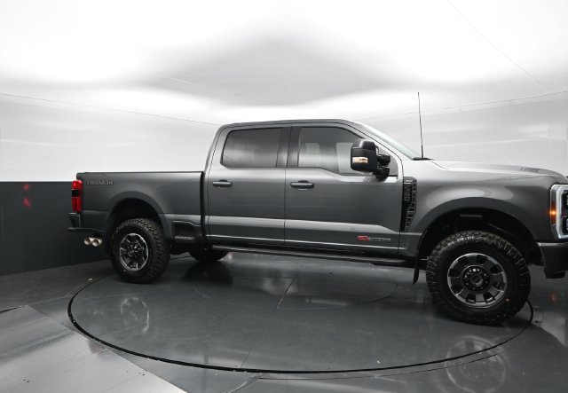 Used 2024 Ford F350 Lariat w/ Lariat Ultimate Package AWD/4WD image 6