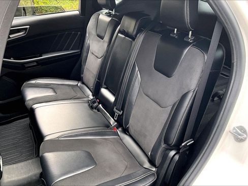 Used 2019 Ford Edge ST image 15