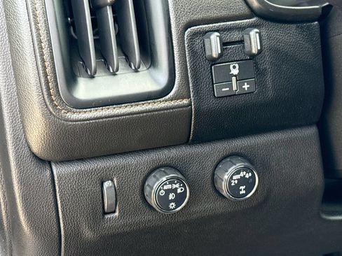 Used 2022 GMC Canyon AT4 AWD/4WD image 14