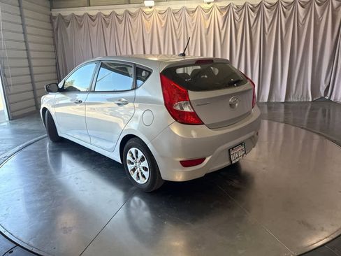 Used 2016 Hyundai Accent SE FWD image 5