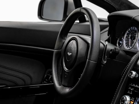 Used 2014 Aston Martin V8 Vantage S RWD image 51
