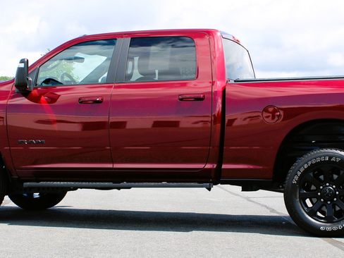 Used 2024 RAM 2500 Big Horn w/ Night Edition AWD/4WD image 16
