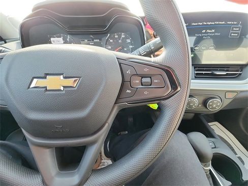 New 2026 Chevrolet Trax LS w/ LS Convenience Package image 20