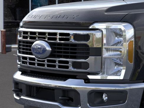 New 2025 Ford F350 XLT w/ 360-Degree Camera Package image 17