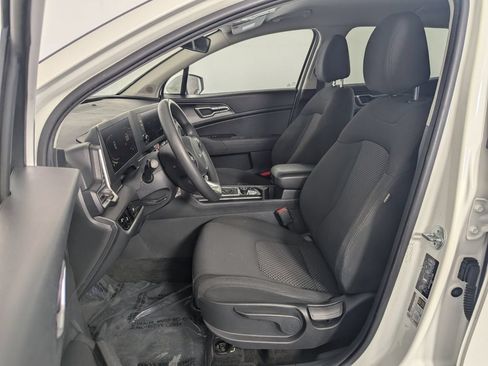 Used 2023 Kia Sportage LX FWD image 11