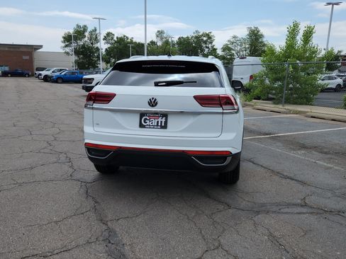 Used 2022 Volkswagen Atlas Cross Sport SE FWD image 10