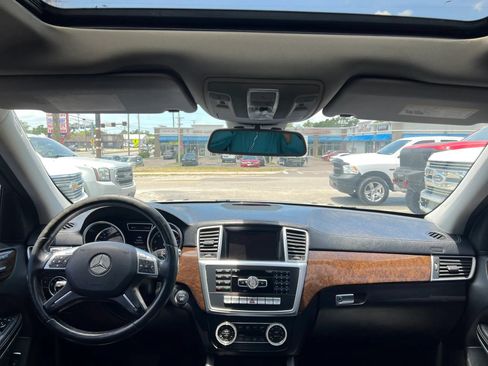 Used 2013 Mercedes-Benz GL 450 4MATIC image 11