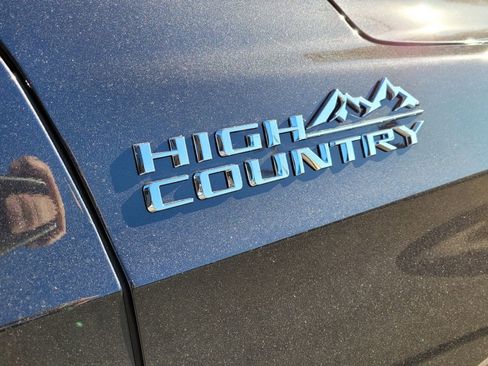 New 2025 Chevrolet Tahoe High Country AWD/4WD image 15